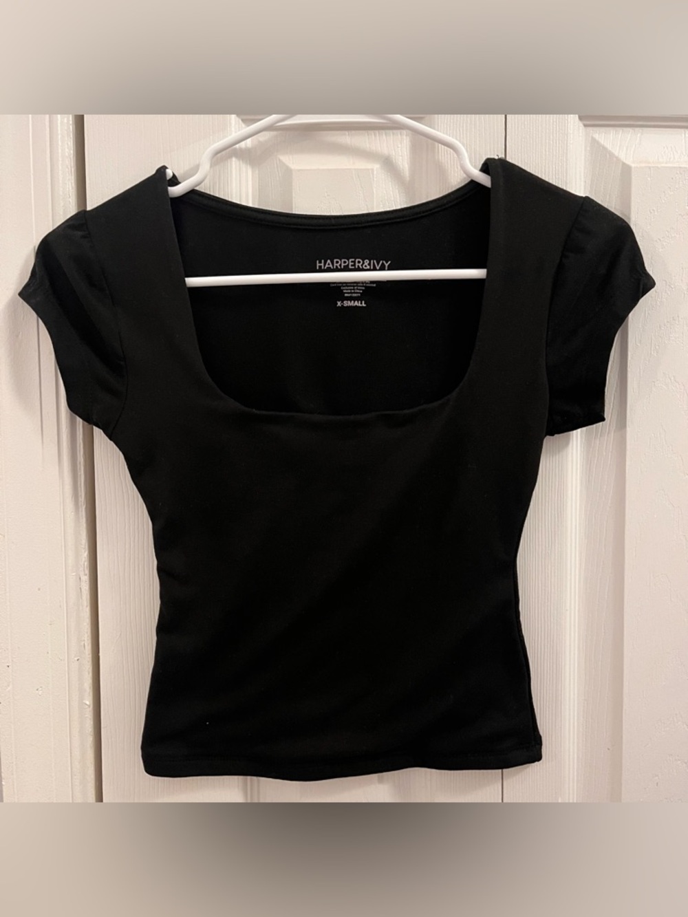 Harper & Ivy Black Square Neck Sculpt Top